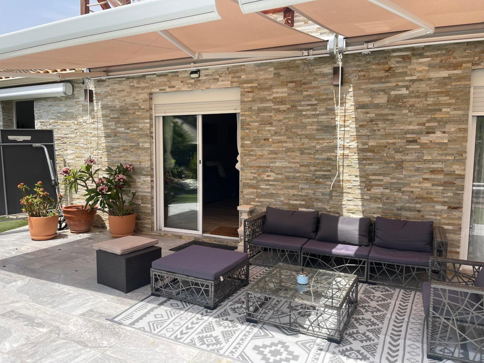 Habitación con cama extra doble más sofa cama apta hasta para 4 personas con baño privado San Vicente Raspeig Exterior foto